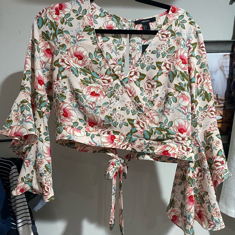 Long sleeve crop top